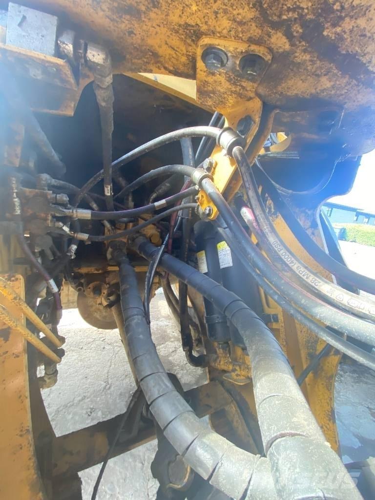 CAT 966 M Pyöräkuormaajat