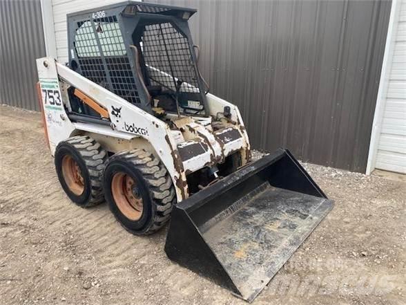 Bobcat 753 Liukuohjatut kuormaajat