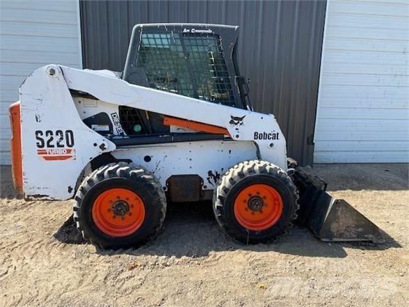 Bobcat S220 Liukuohjatut kuormaajat