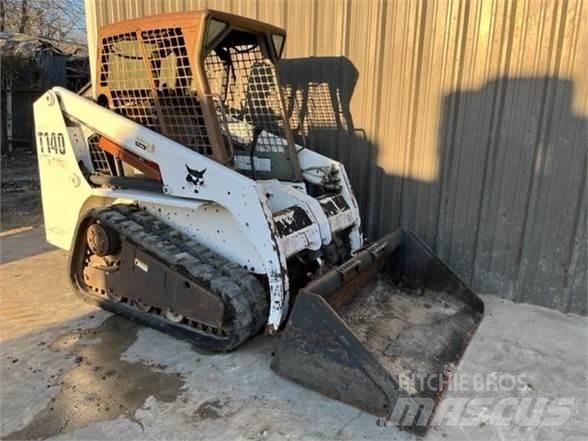 Bobcat T140 Liukuohjatut kuormaajat