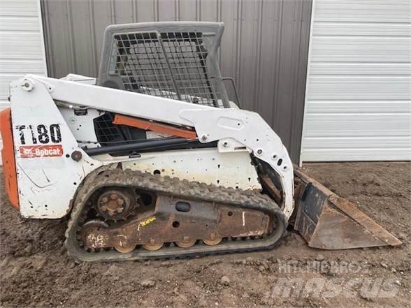 Bobcat T180 Liukuohjatut kuormaajat