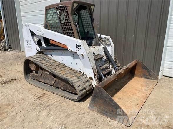 Bobcat T250 Liukuohjatut kuormaajat