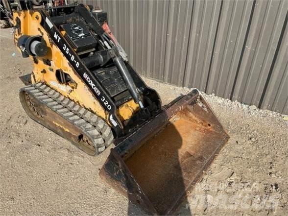 Boxer 320 Liukuohjatut kuormaajat