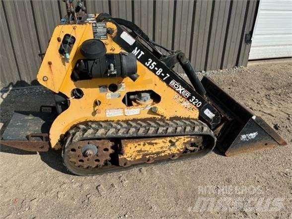 Boxer 320 Liukuohjatut kuormaajat