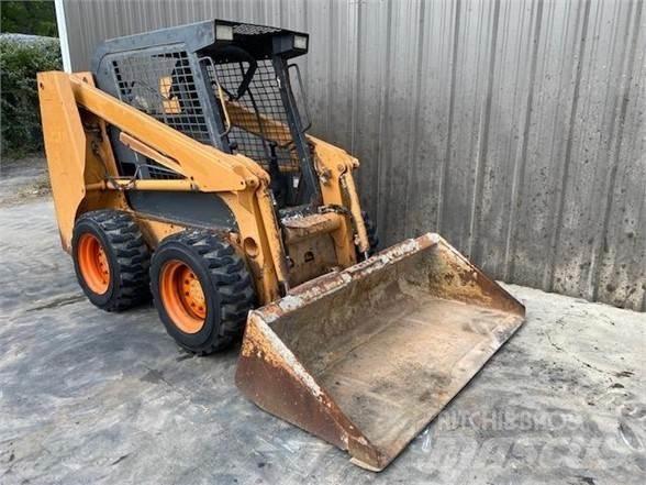 CASE 40XT Liukuohjatut kuormaajat