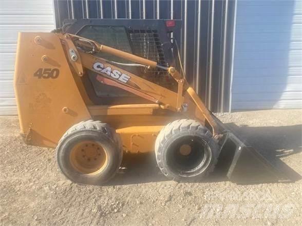 CASE 450 Liukuohjatut kuormaajat