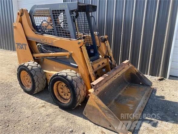 CASE 75XT Liukuohjatut kuormaajat