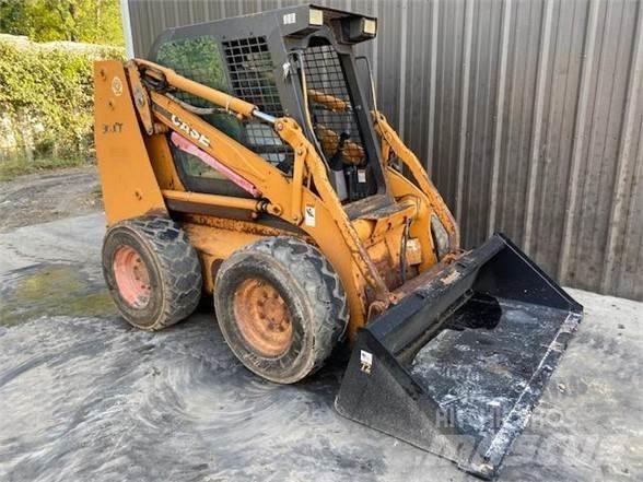 CASE 90XT Liukuohjatut kuormaajat