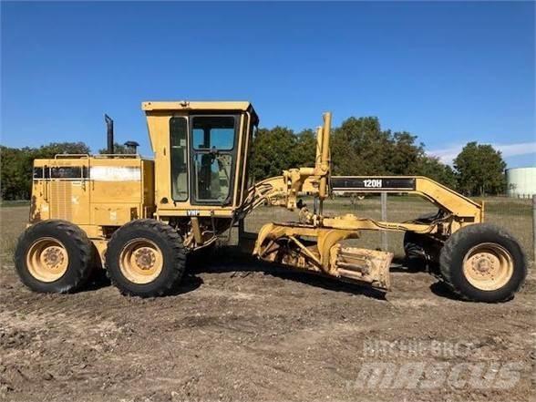 CAT 120H Tiehöylät