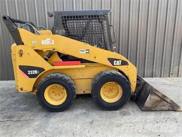 CAT 232B2 Liukuohjatut kuormaajat