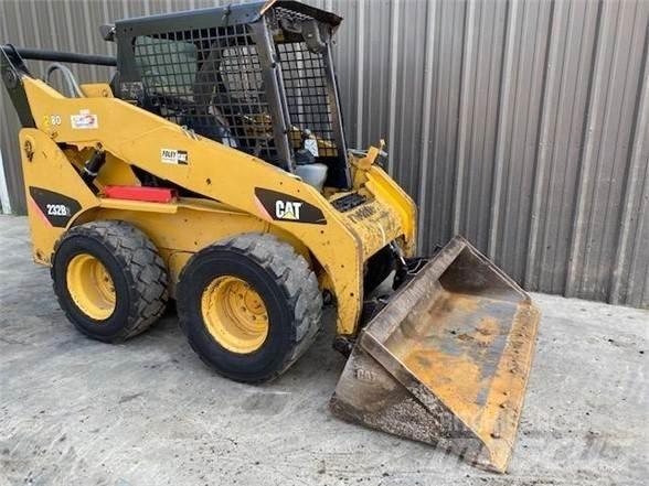 CAT 232B2 Liukuohjatut kuormaajat