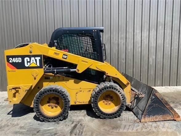 CAT 246D Liukuohjatut kuormaajat
