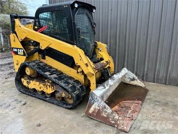 CAT 259D Liukuohjatut kuormaajat
