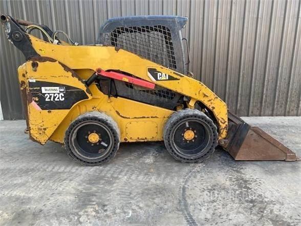 CAT 272C Liukuohjatut kuormaajat