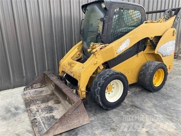 CAT 272C Liukuohjatut kuormaajat