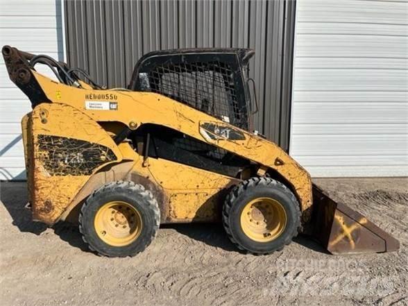 CAT 272C Liukuohjatut kuormaajat