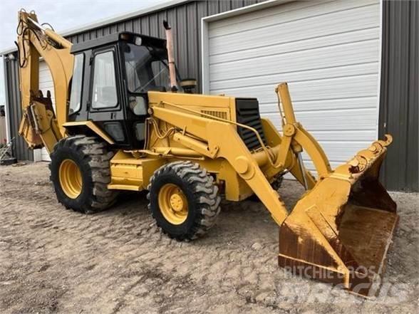 CAT 446B Kaivurikuormaajat