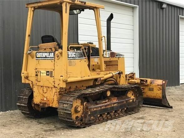 CAT D3C Telaketjupuskutraktorit