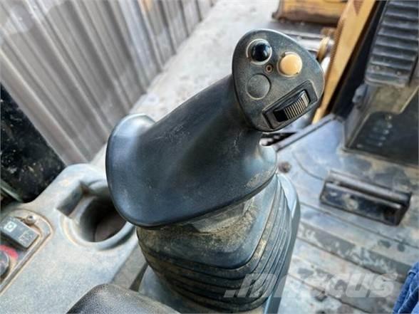 CAT D3K2 Telaketjupuskutraktorit