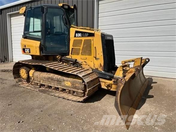 CAT D3K2 LGP Telaketjupuskutraktorit