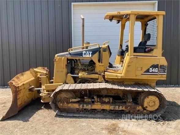CAT D4G Telaketjupuskutraktorit
