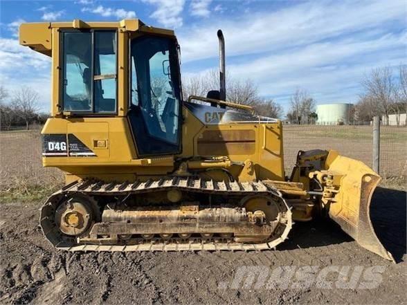 CAT D4G XL Telaketjupuskutraktorit
