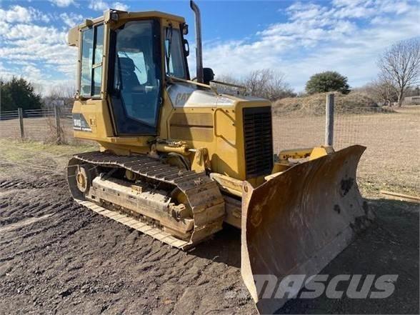 CAT D4G XL Telaketjupuskutraktorit