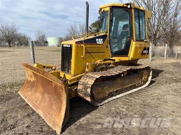 CAT D4G XL Telaketjupuskutraktorit