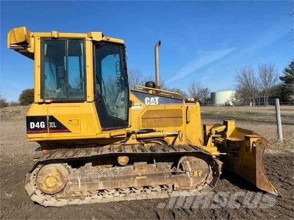 CAT D4G XL Telaketjupuskutraktorit