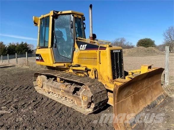 CAT D4G XL Telaketjupuskutraktorit