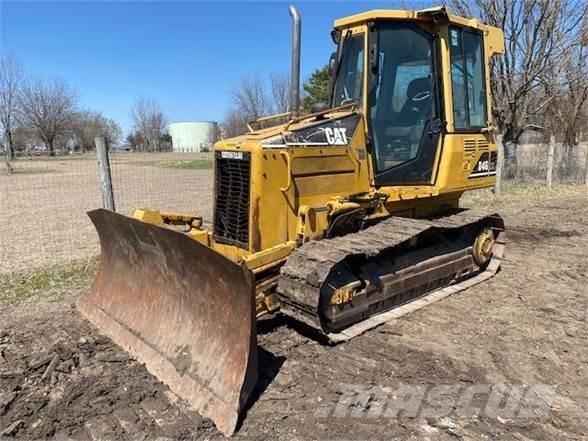 CAT D4G XL Telaketjupuskutraktorit