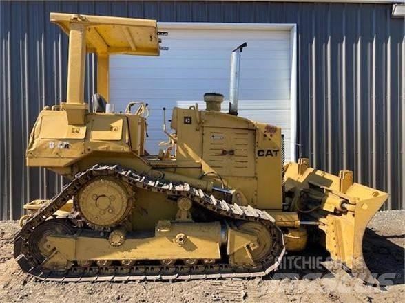 CAT D4H Telaketjupuskutraktorit