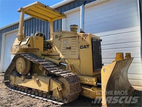 CAT D4H Telaketjupuskutraktorit