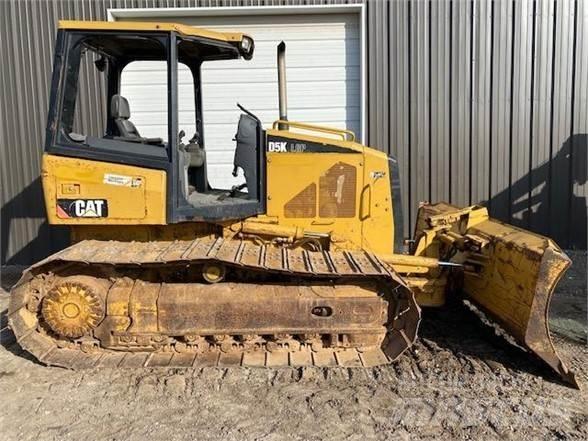CAT D5K LGP Telaketjupuskutraktorit