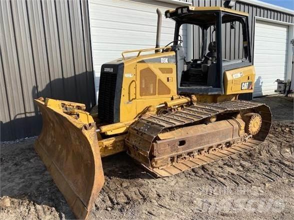 CAT D5K LGP Telaketjupuskutraktorit