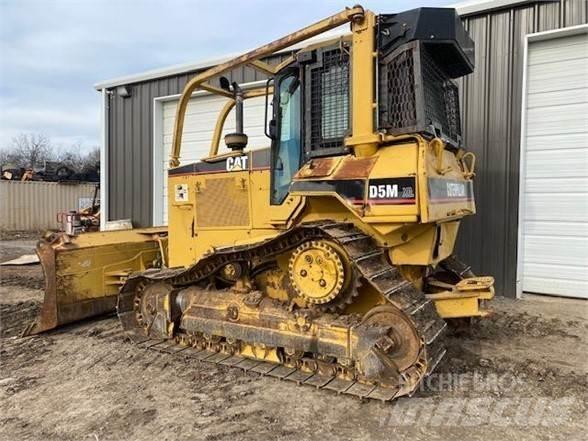 CAT D5M XL Telaketjupuskutraktorit