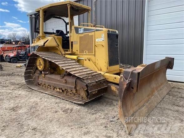 CAT D5N LGP Telaketjupuskutraktorit