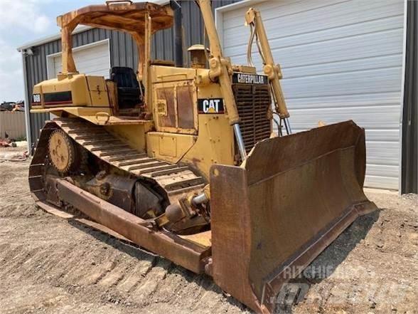 CAT D6H Telaketjupuskutraktorit