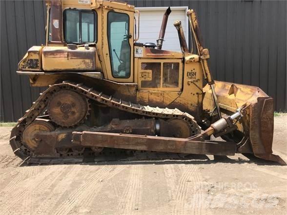CAT D6H XL Telaketjupuskutraktorit