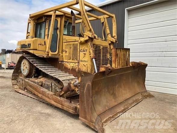 CAT D6H XL Telaketjupuskutraktorit