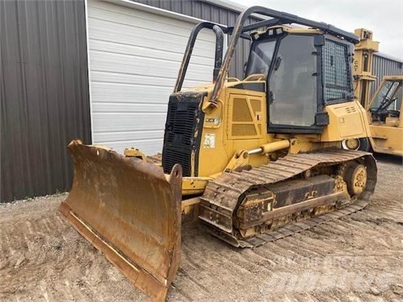 CAT D6K Telaketjupuskutraktorit