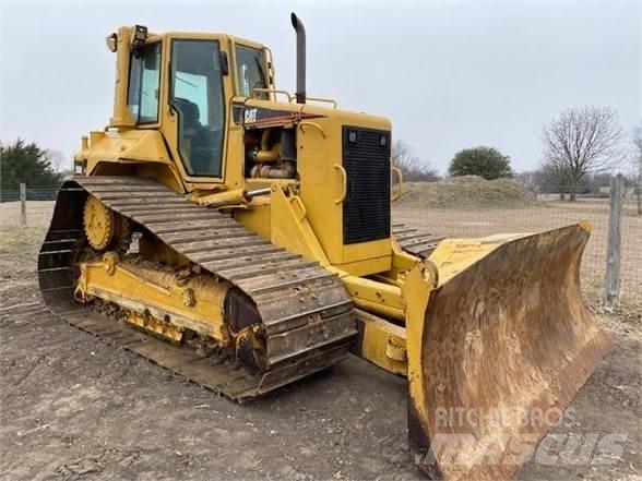 CAT D6N LGP Telaketjupuskutraktorit