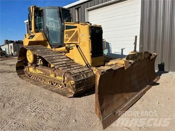 CAT D6N LGP Telaketjupuskutraktorit