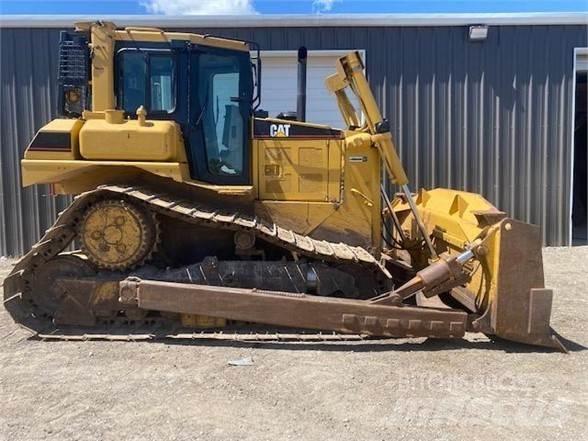 CAT D6R Telaketjupuskutraktorit