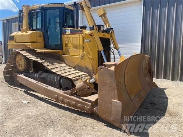 CAT D6R Telaketjupuskutraktorit
