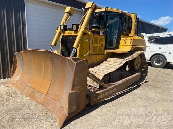 CAT D6R Telaketjupuskutraktorit