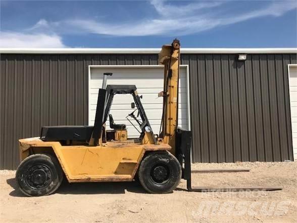 CAT V225B Dieseltrukit