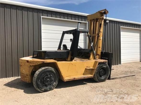 CAT V225B Dieseltrukit