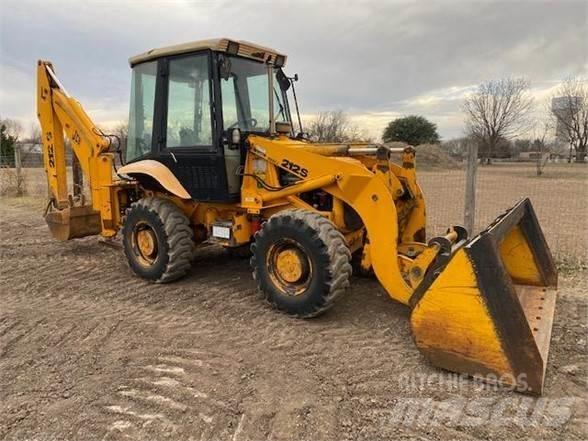 JCB 212S Kaivurikuormaajat