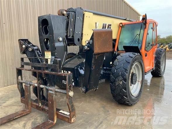 JLG 1055 Kurottajat